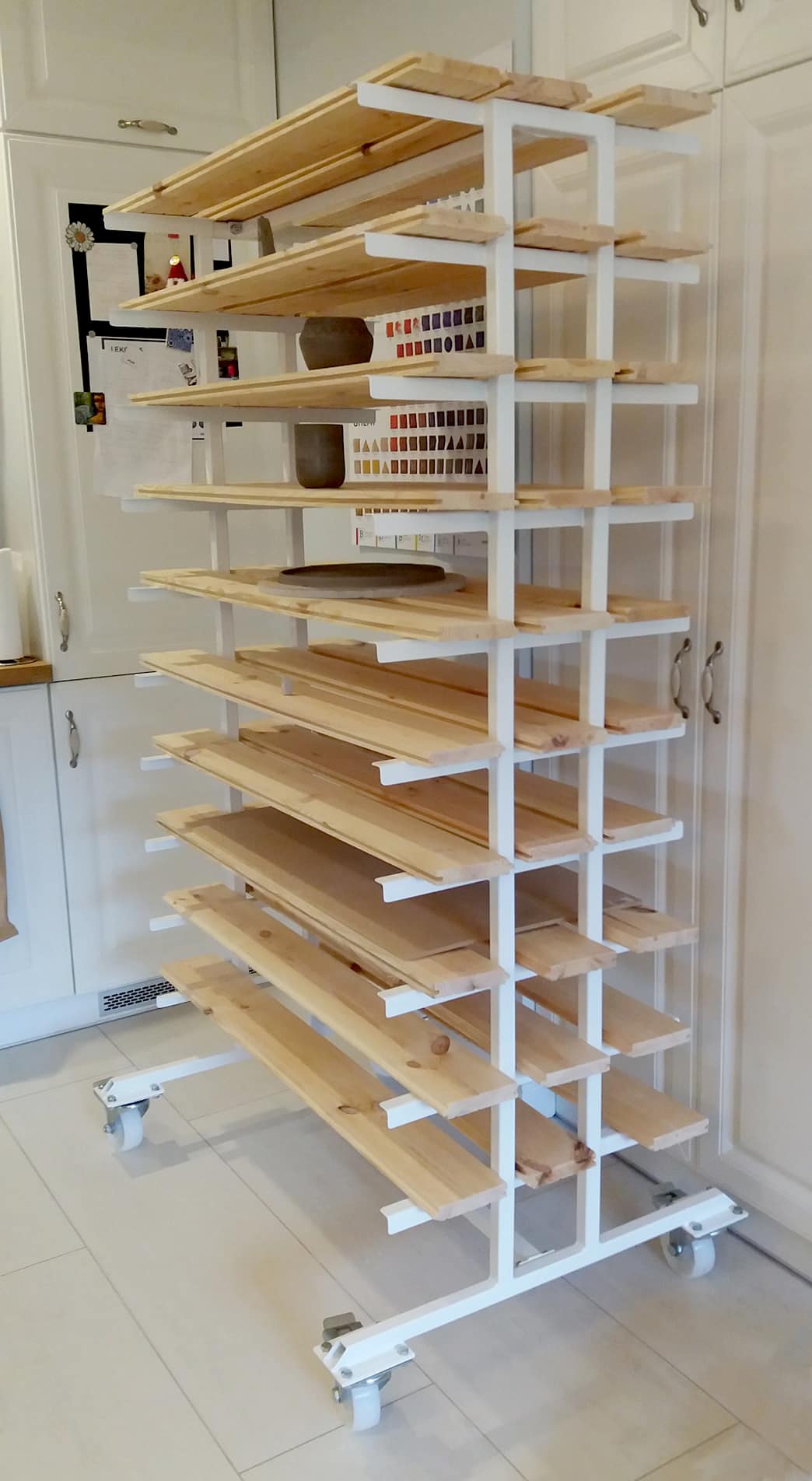 Regał mobilny regulowany